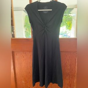 Excellent used condition Patagonia Bandha dress.